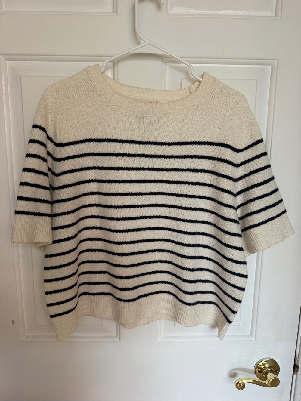 🩷 Universal Thread Cream & Black Striped Textured Knit Short Sleeve Sweater Sz L